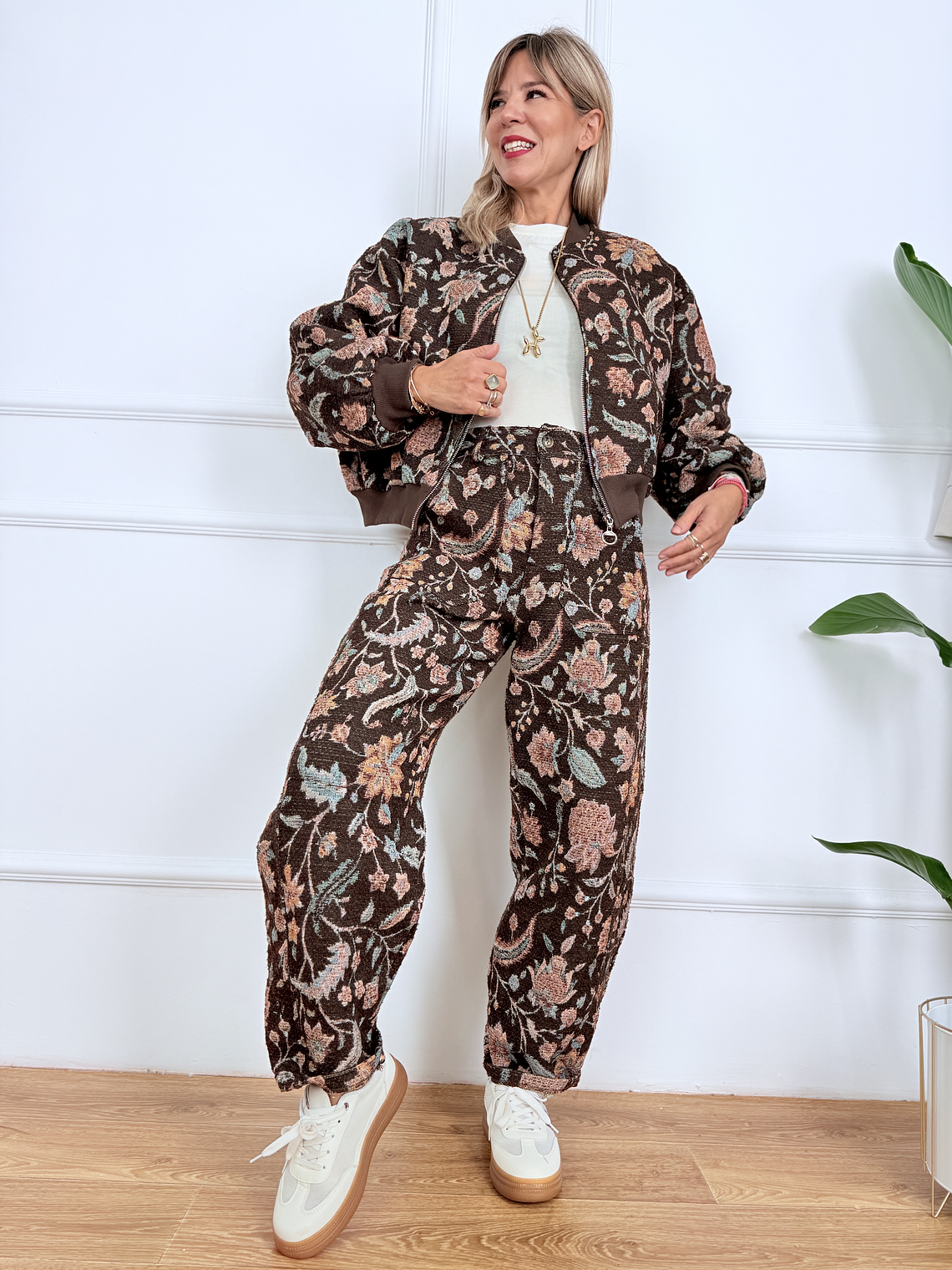 Renaissance Pants ART8222 Brown 2