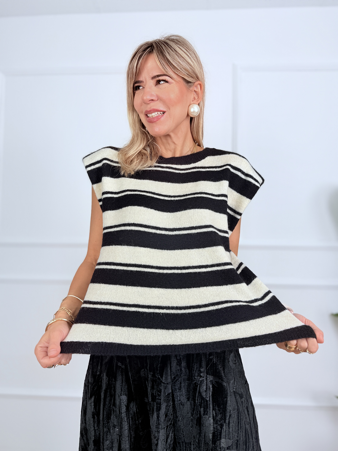 Casual Craving Vest 188-1 Black 1