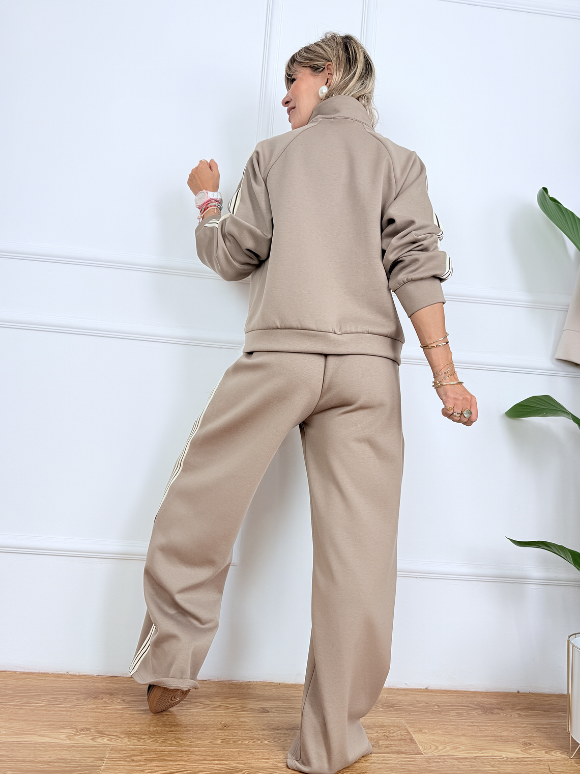 Fashion Fizz Set 8431 Tan 3