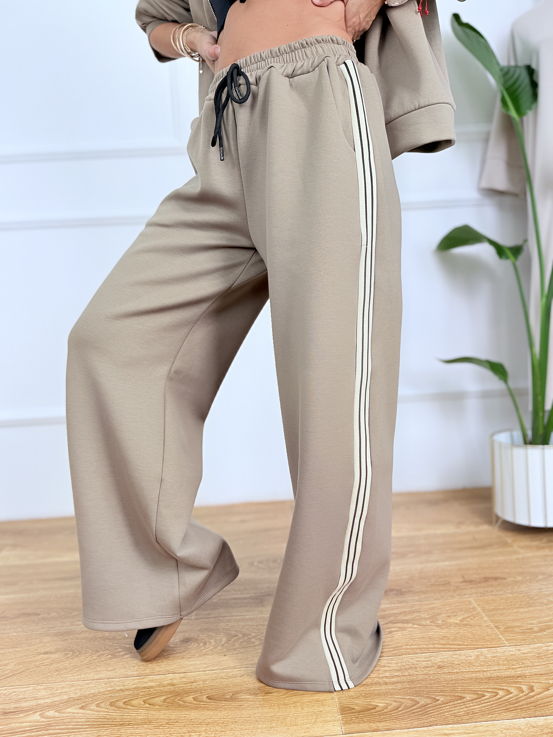 Fashion Fizz Set 8431 Tan 5