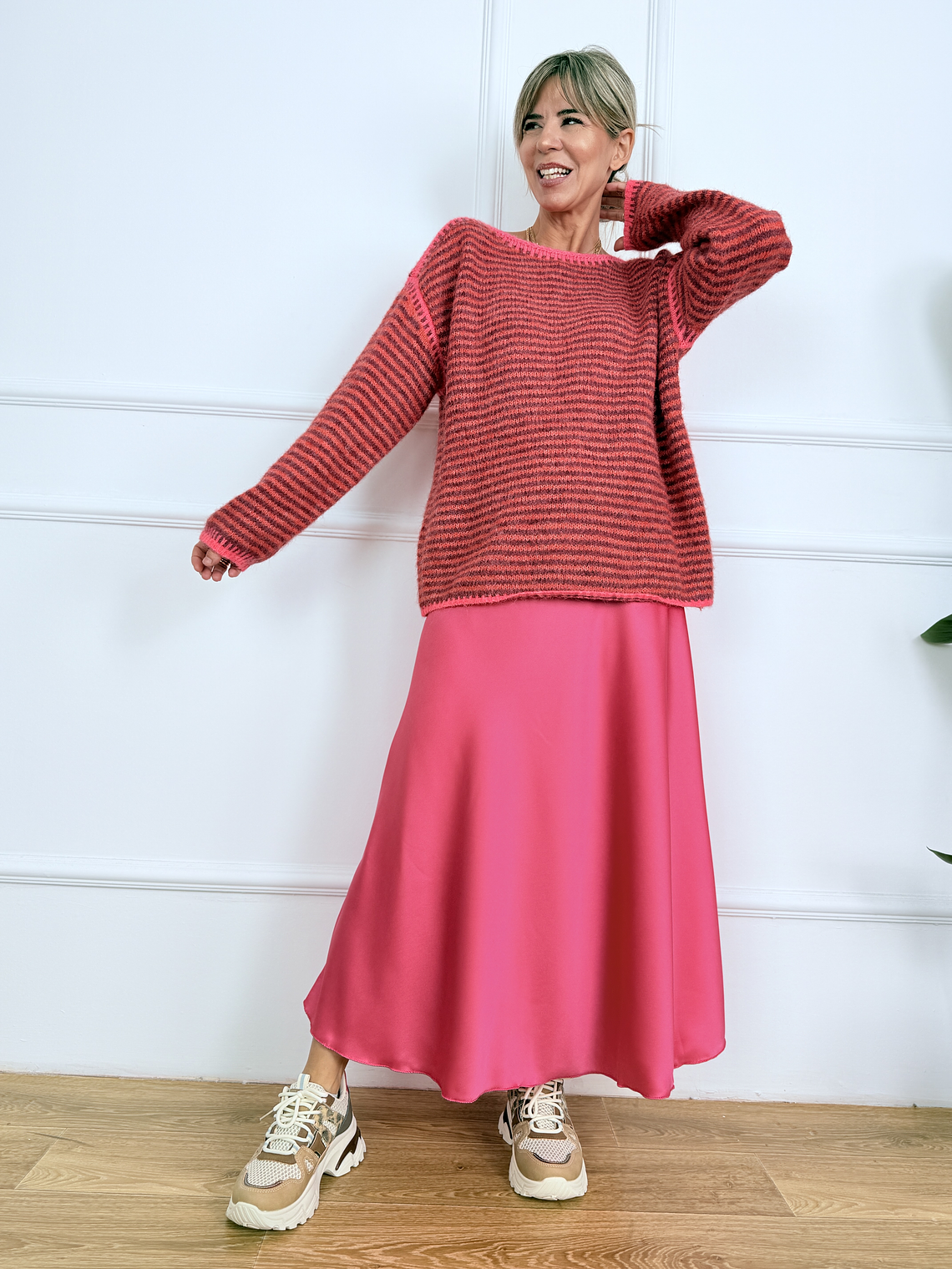 Satin Barbie Pink skirt 1611      2