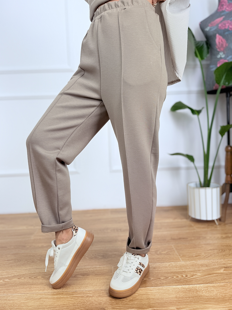 Cozy Collegiate Set 13075 Dun Brown 5