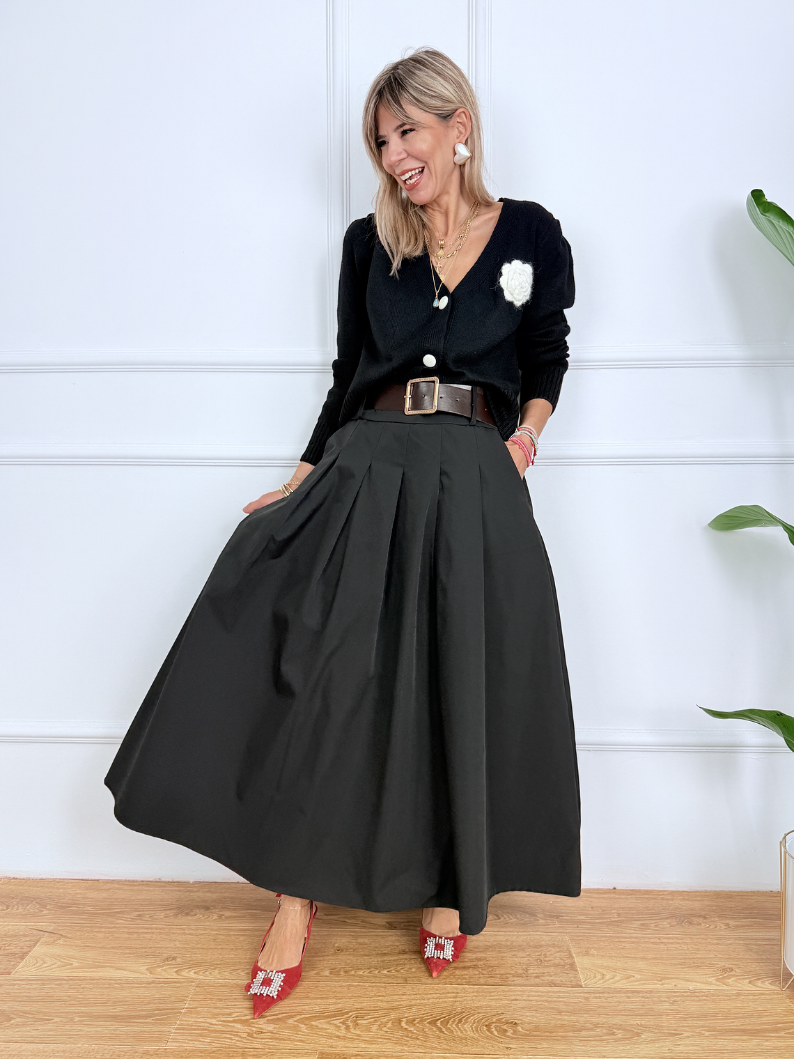 Gabrielle Cardigan Q068 Black 2