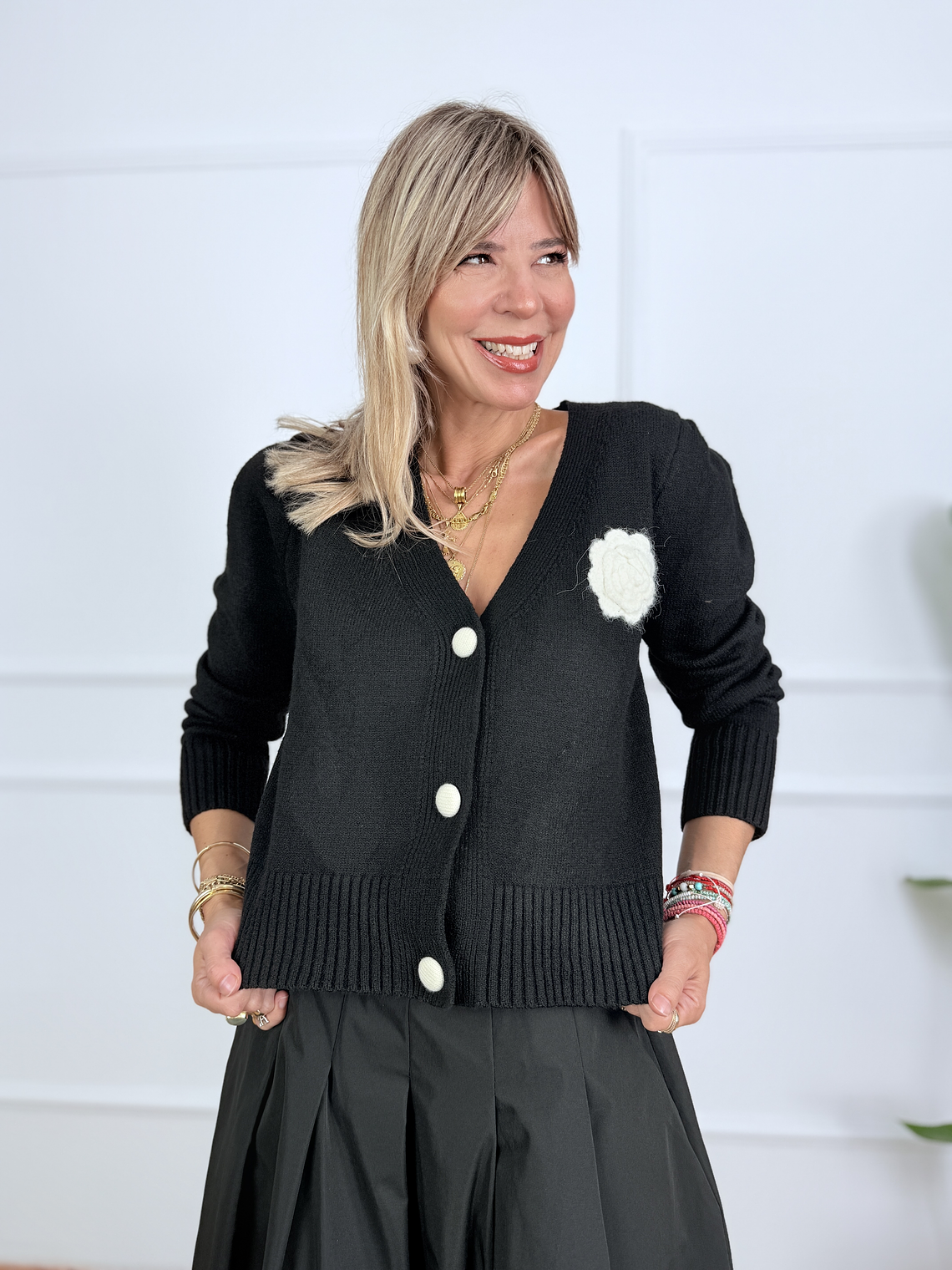 Gabrielle Cardigan Q068 Black 3