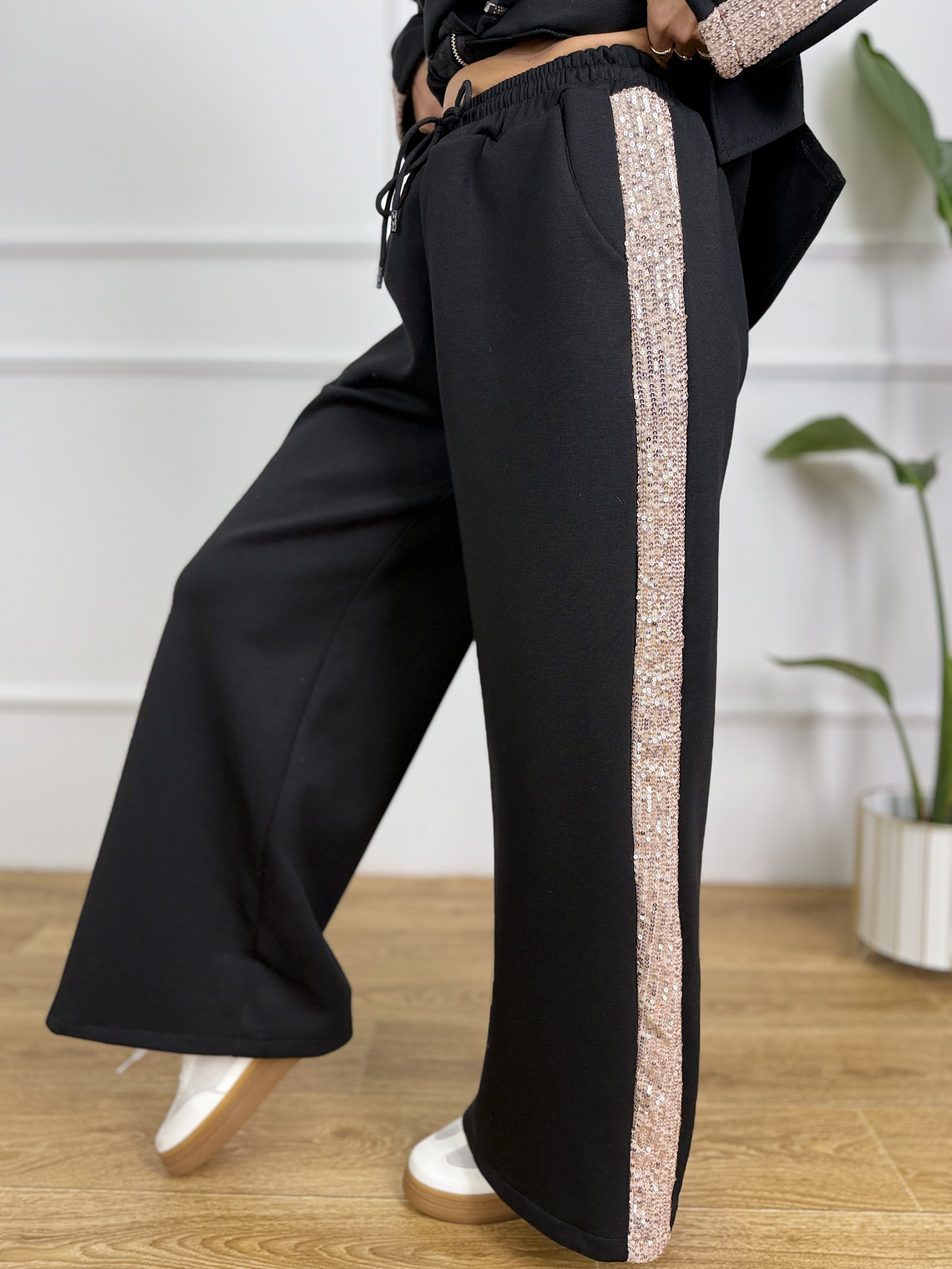 Lake Set 8432 Black 5