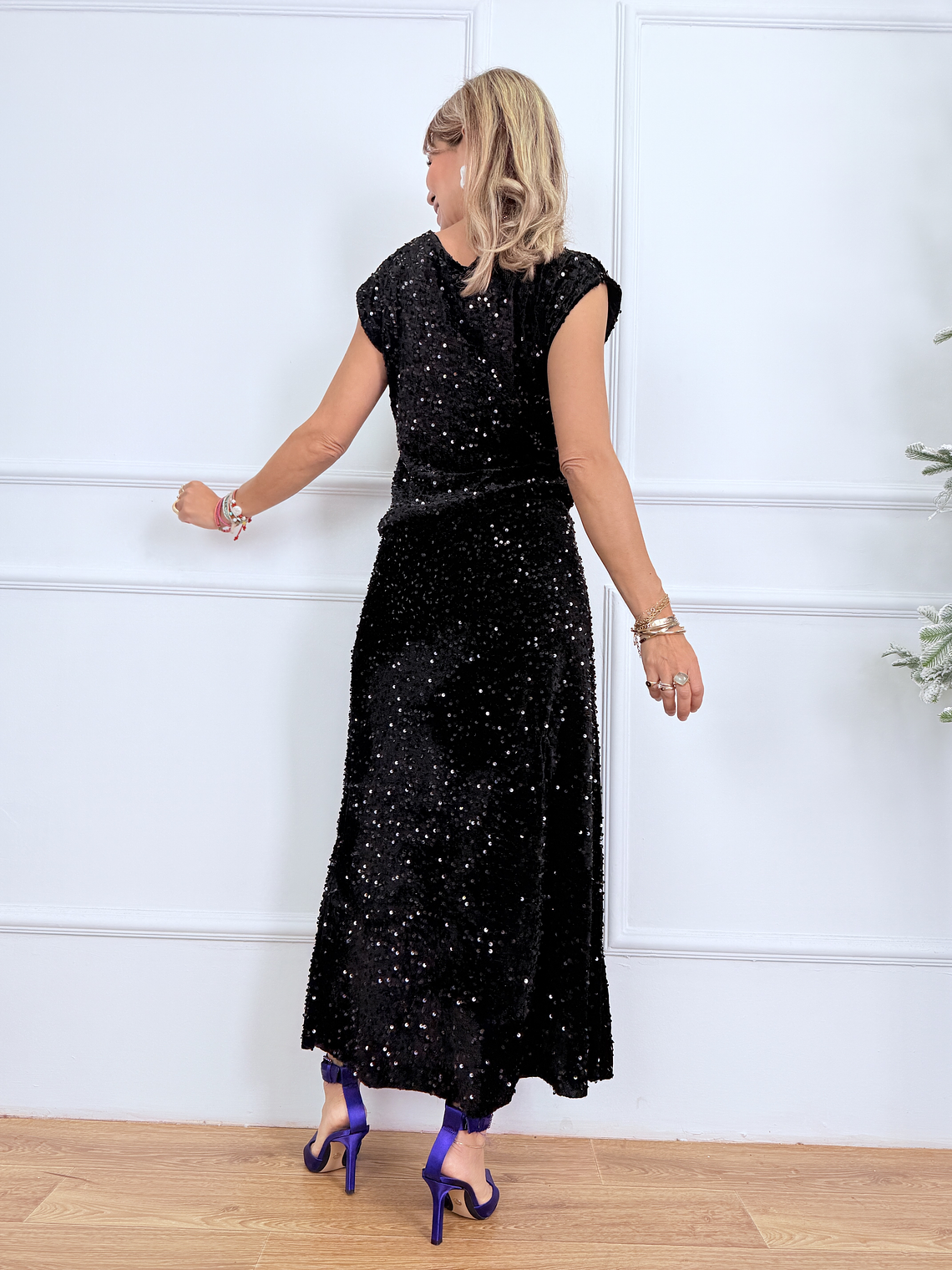 Eivor Set 19819 Black 2