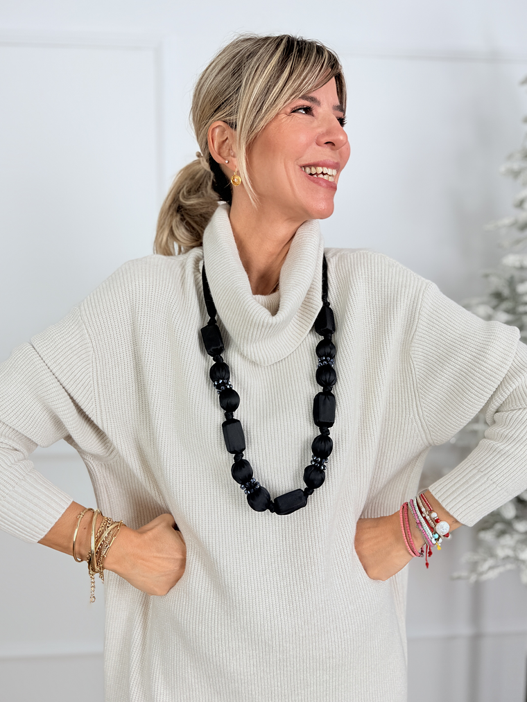 SATIN NECKLACE BLACK 2