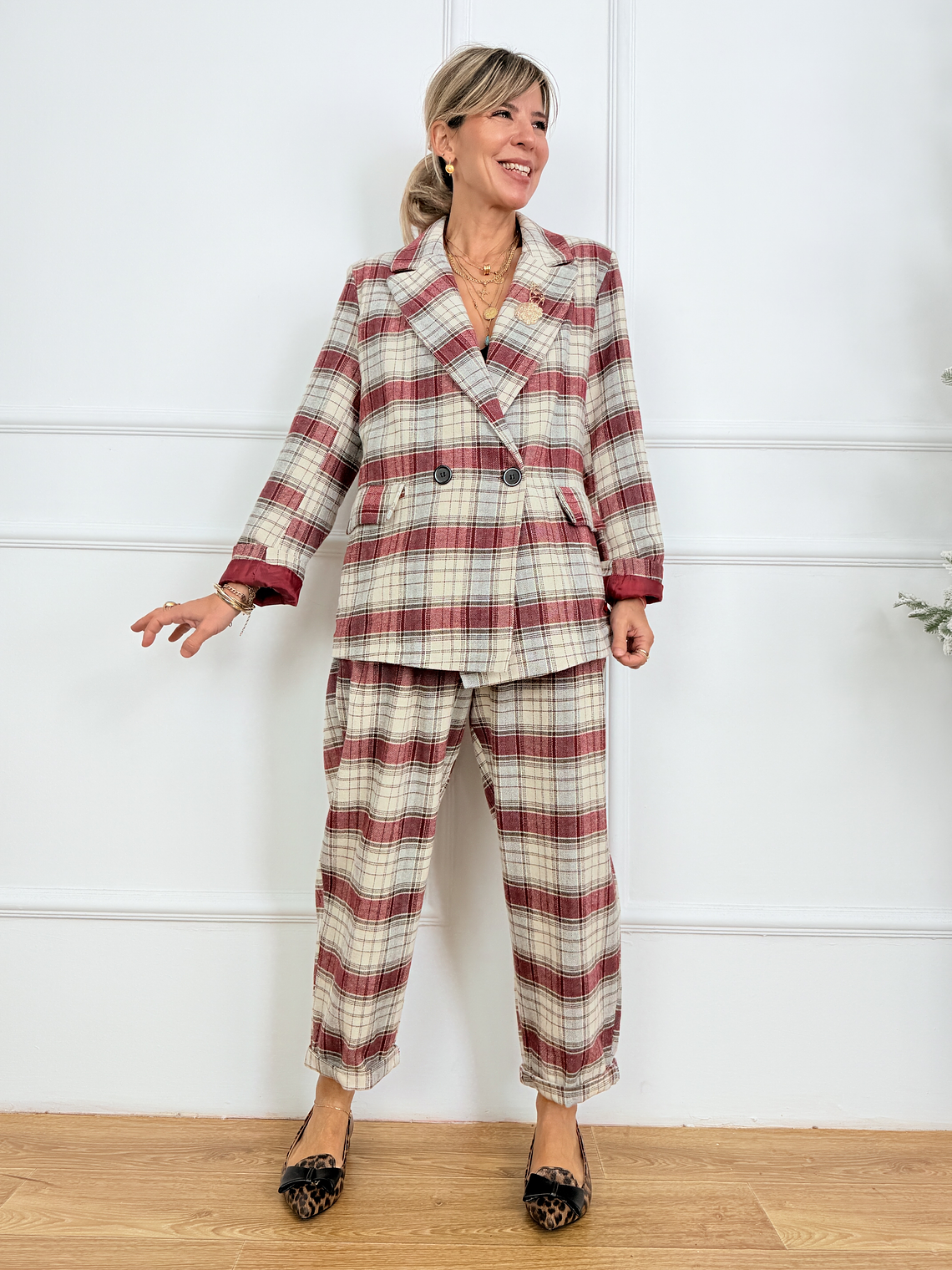 Pearly Suit 25131 Cream/ Wine 1