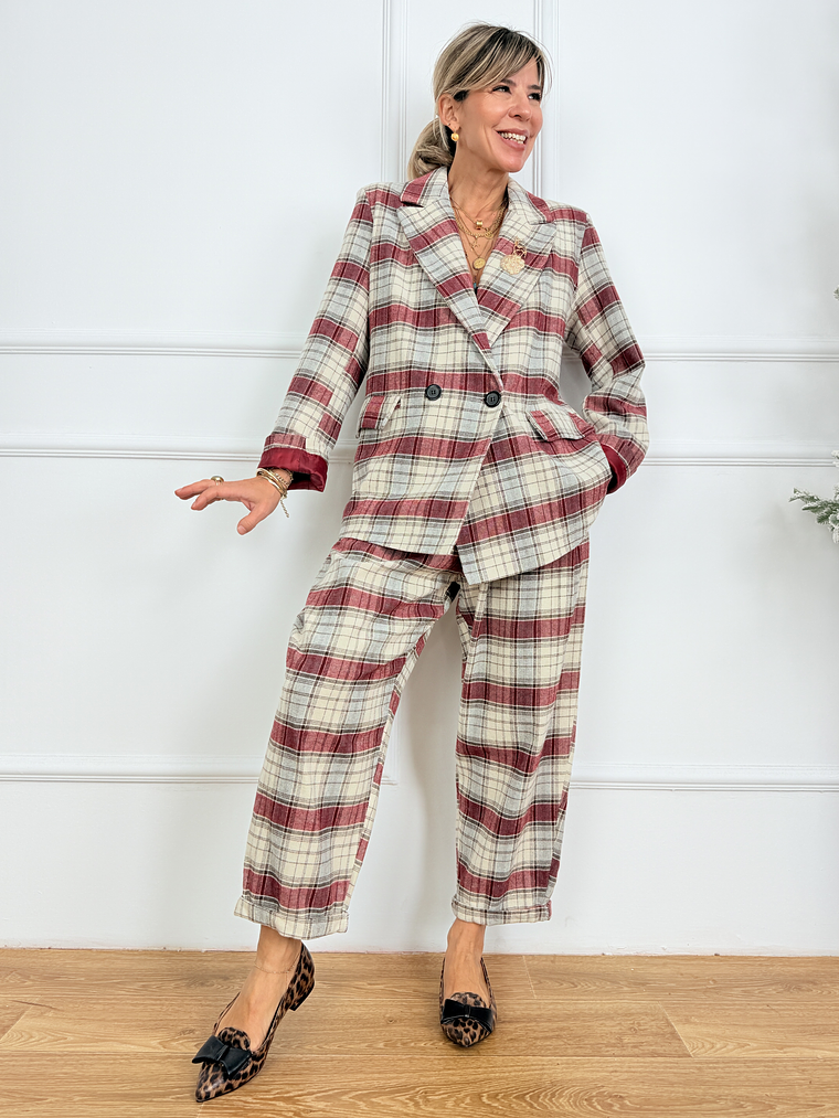 Pearly Suit 25131 Cream/ Wine 2