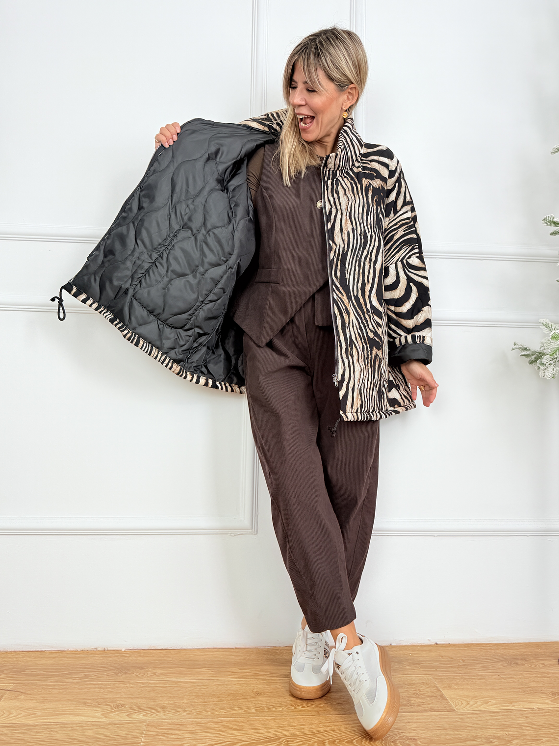 25575 Sloanne Jacket Animal 2