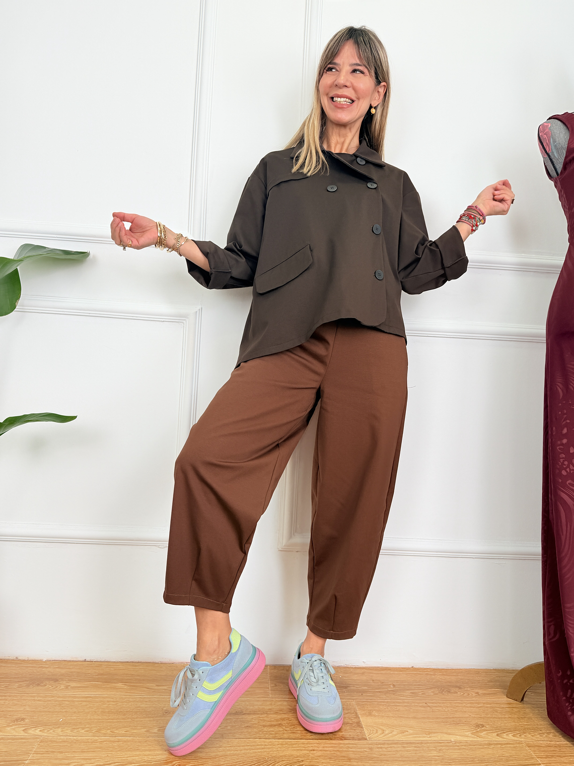 The Wanderer Cardigan 9167 Dark Choco 3