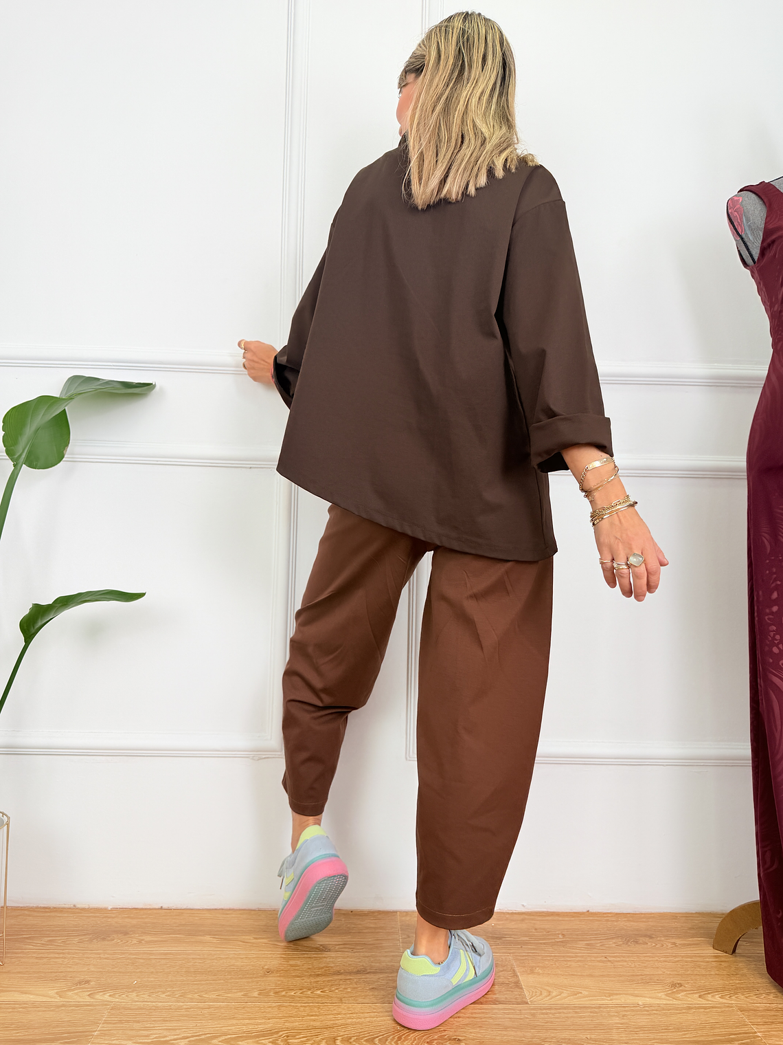 The Wanderer Cardigan 9167 Dark Choco 4