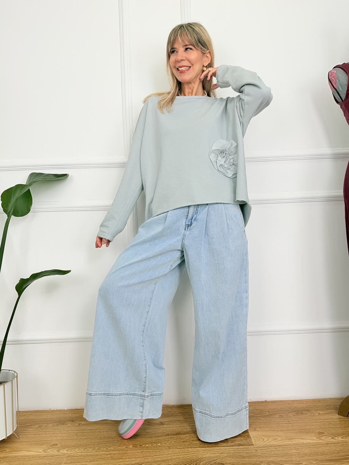 Avery Sweatshirt 6693 Powder Blue 2