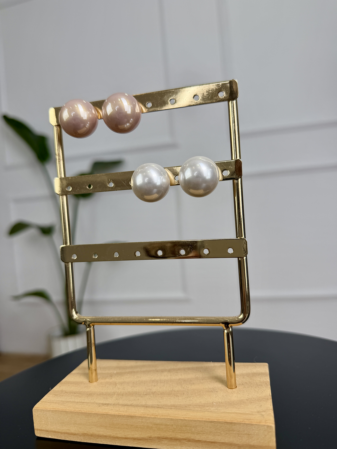 Small Pearls Earrings 1