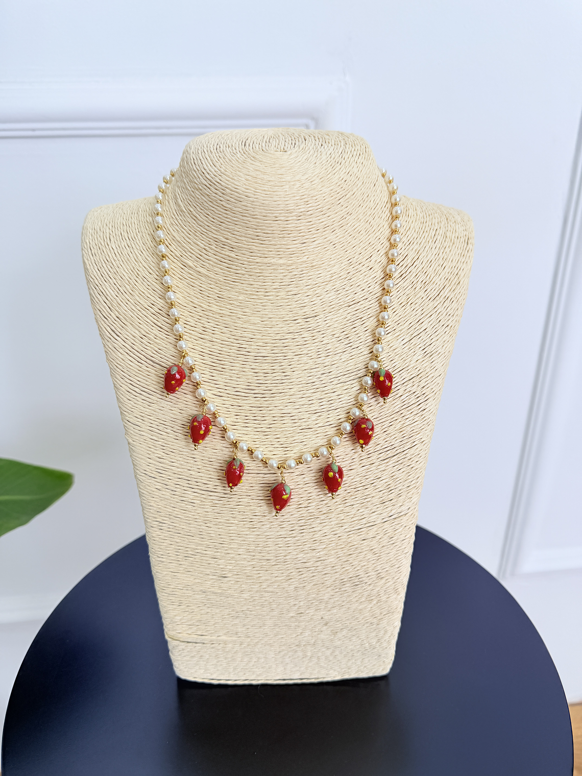 Die Erdbeere Necklace  1
