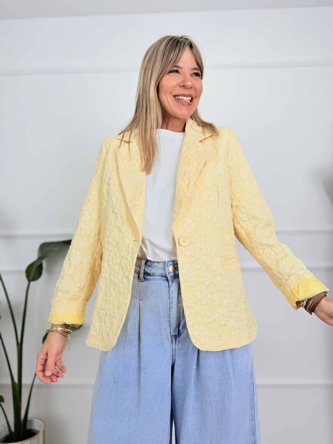 The Mirabella Blazer 5731 Υellow 1