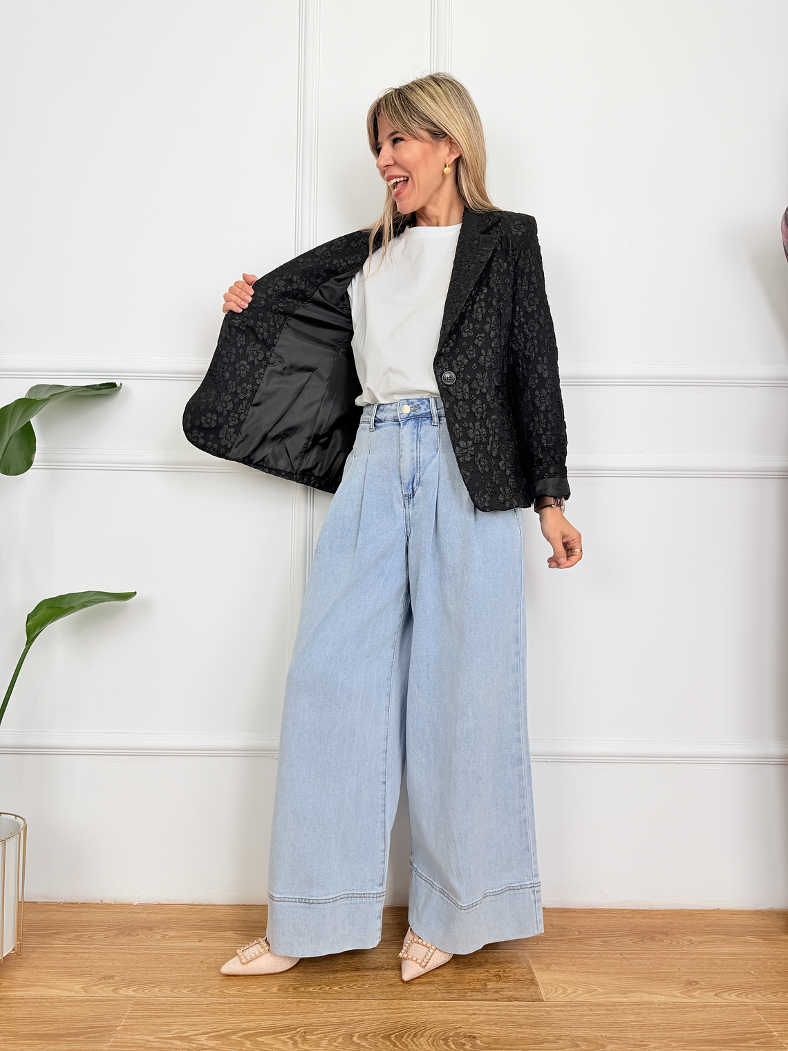 The Mirabella Blazer 5731 Black 4