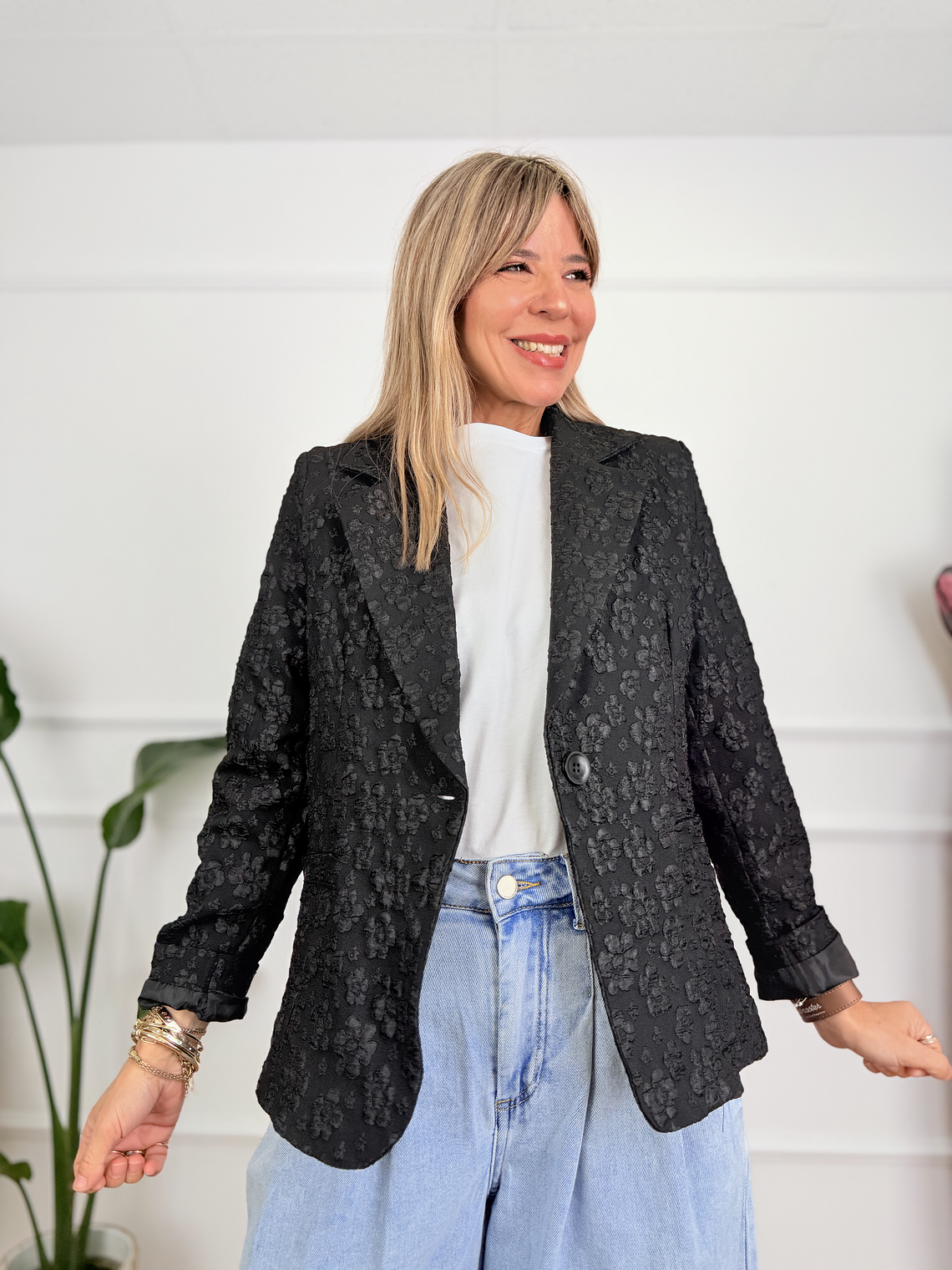 The Mirabella Blazer 5731 Black 1