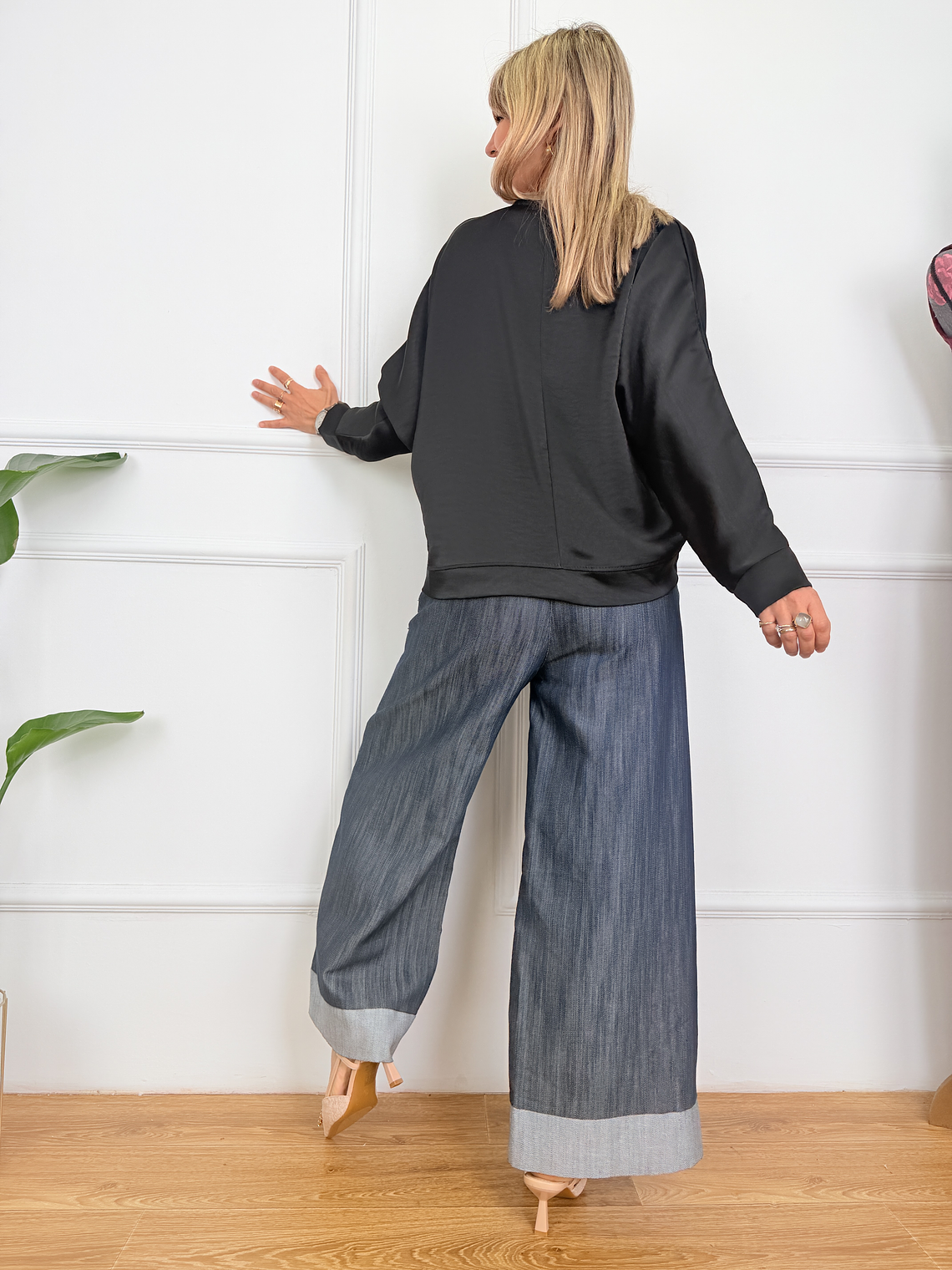 Clara Whisper Blouse 5765 Black 4