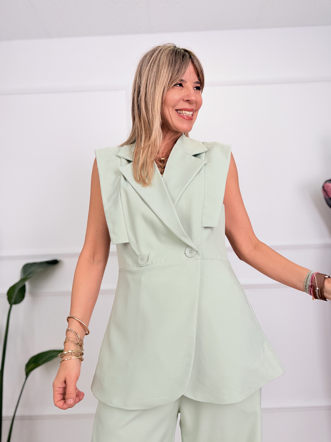 Icon Street Suit 13163 Pistachio 4