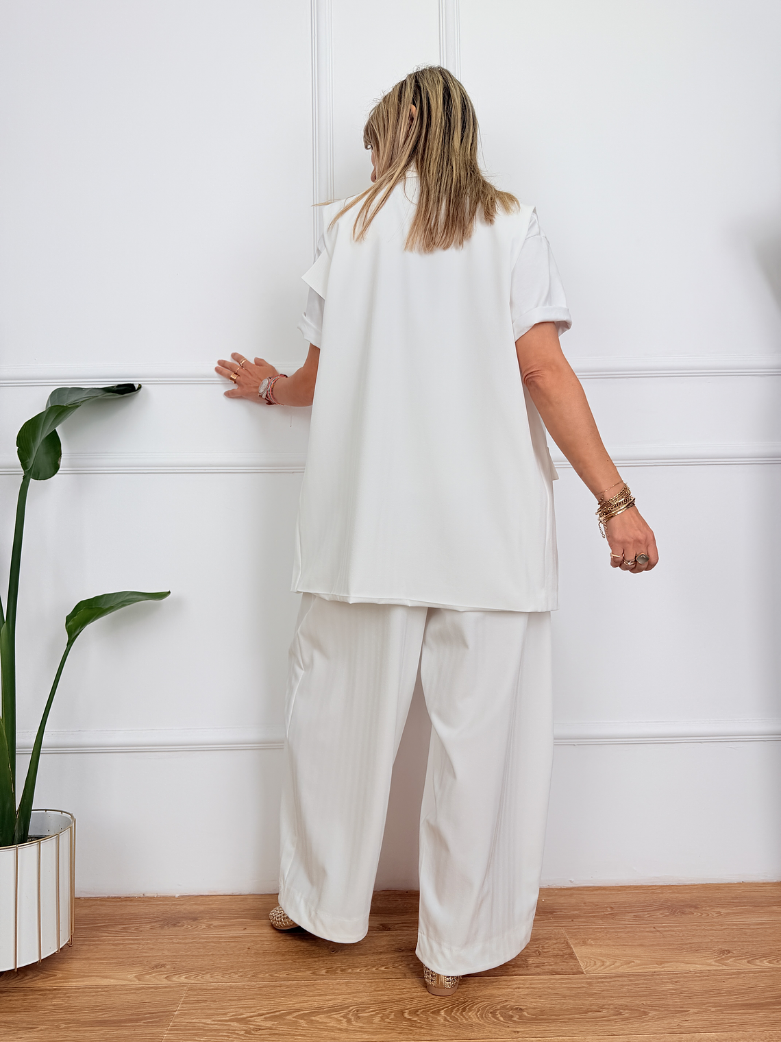 Chroma Suit 51929 White  3