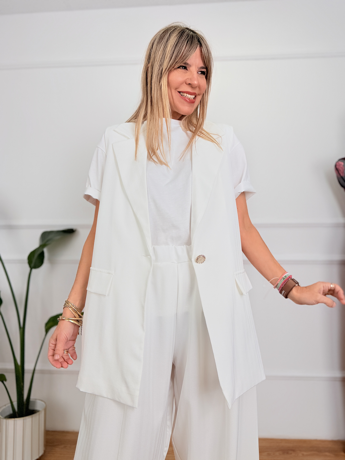 Chroma Suit 51929 White  4