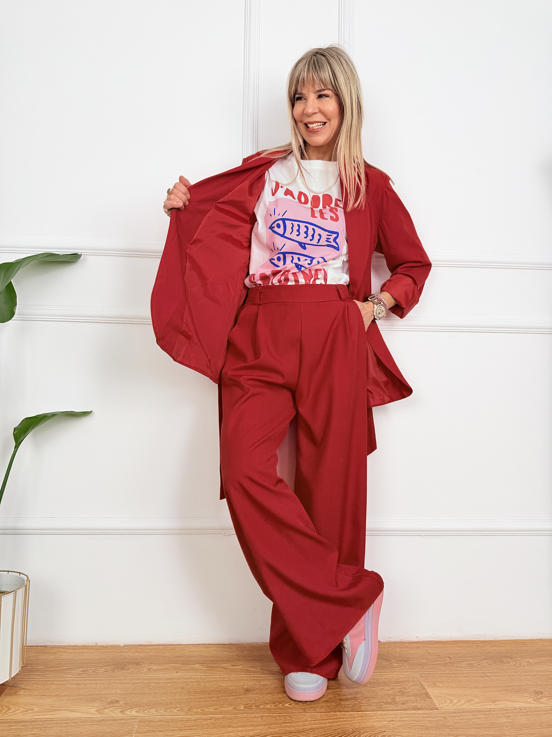 Suit Sidewalk Stories Red 25697  2