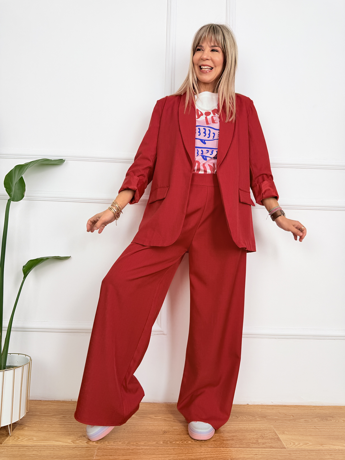 Suit Sidewalk Stories Red 25697  1