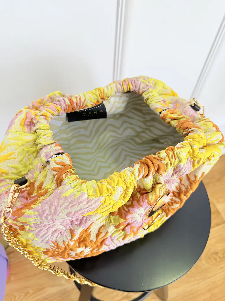 XRYSANTHI BUCKET BAG  3