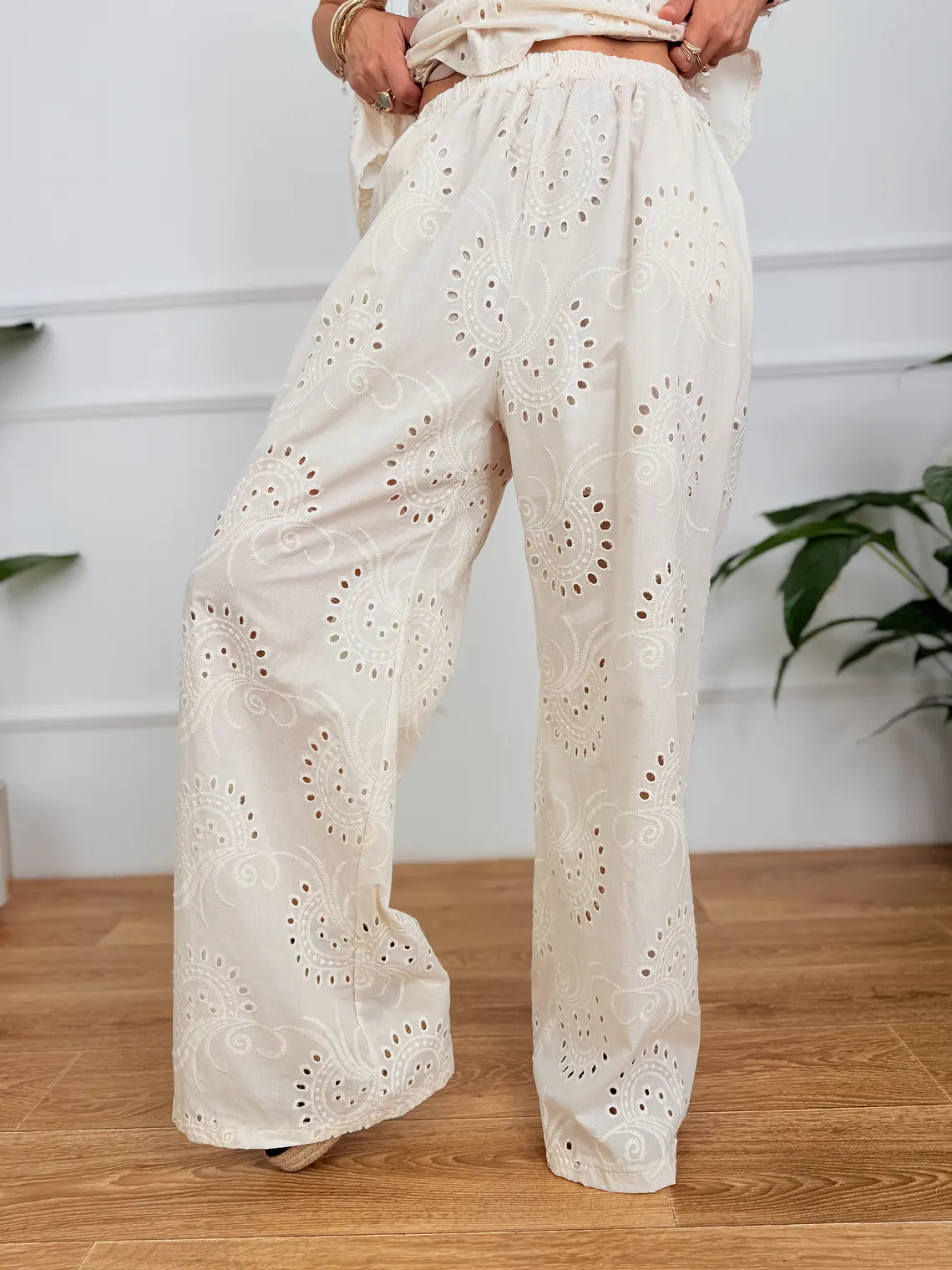 Melita Kipour Set Ivory 15042 5