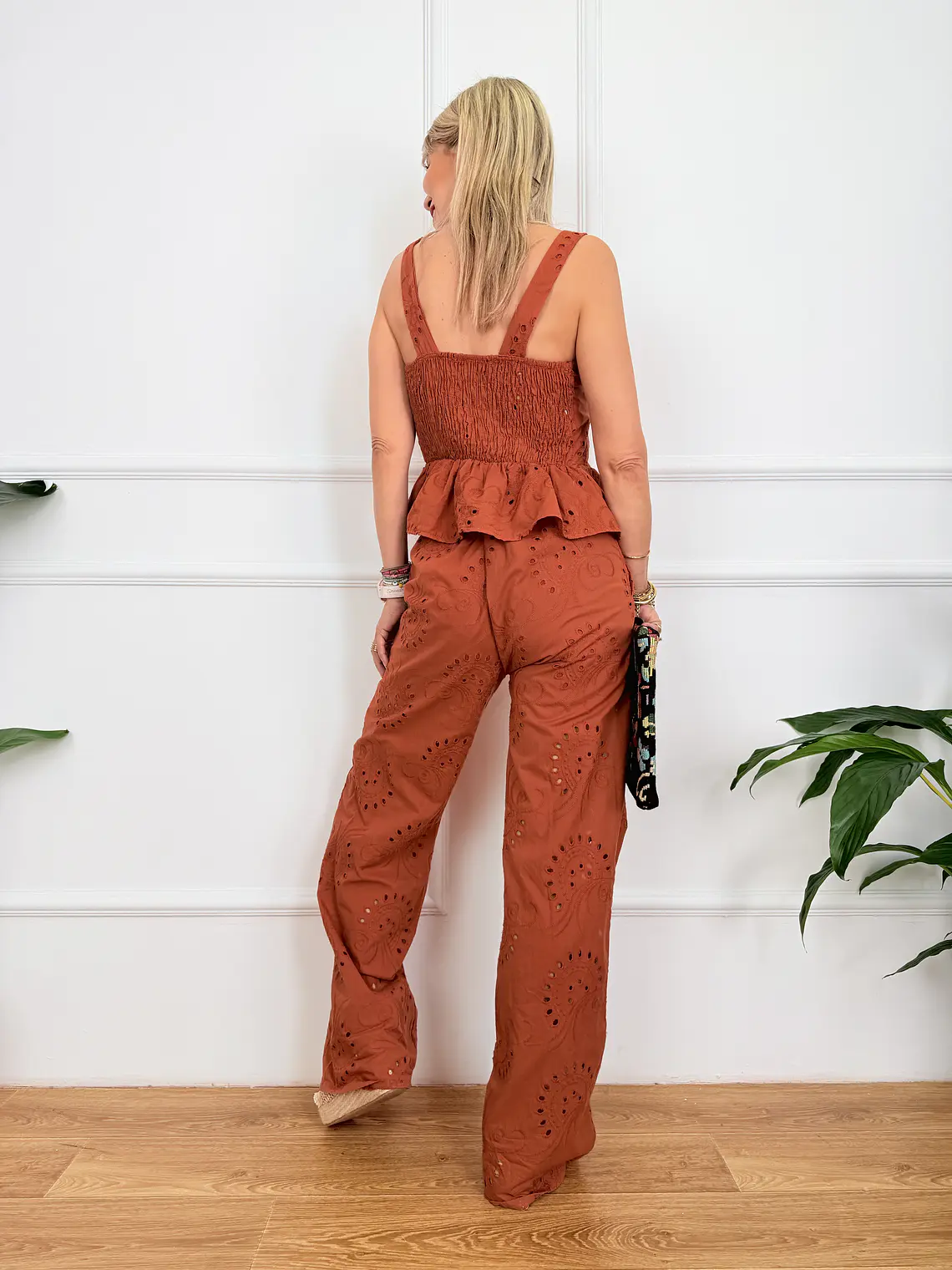 Yvonni Set Ekai 16085  3