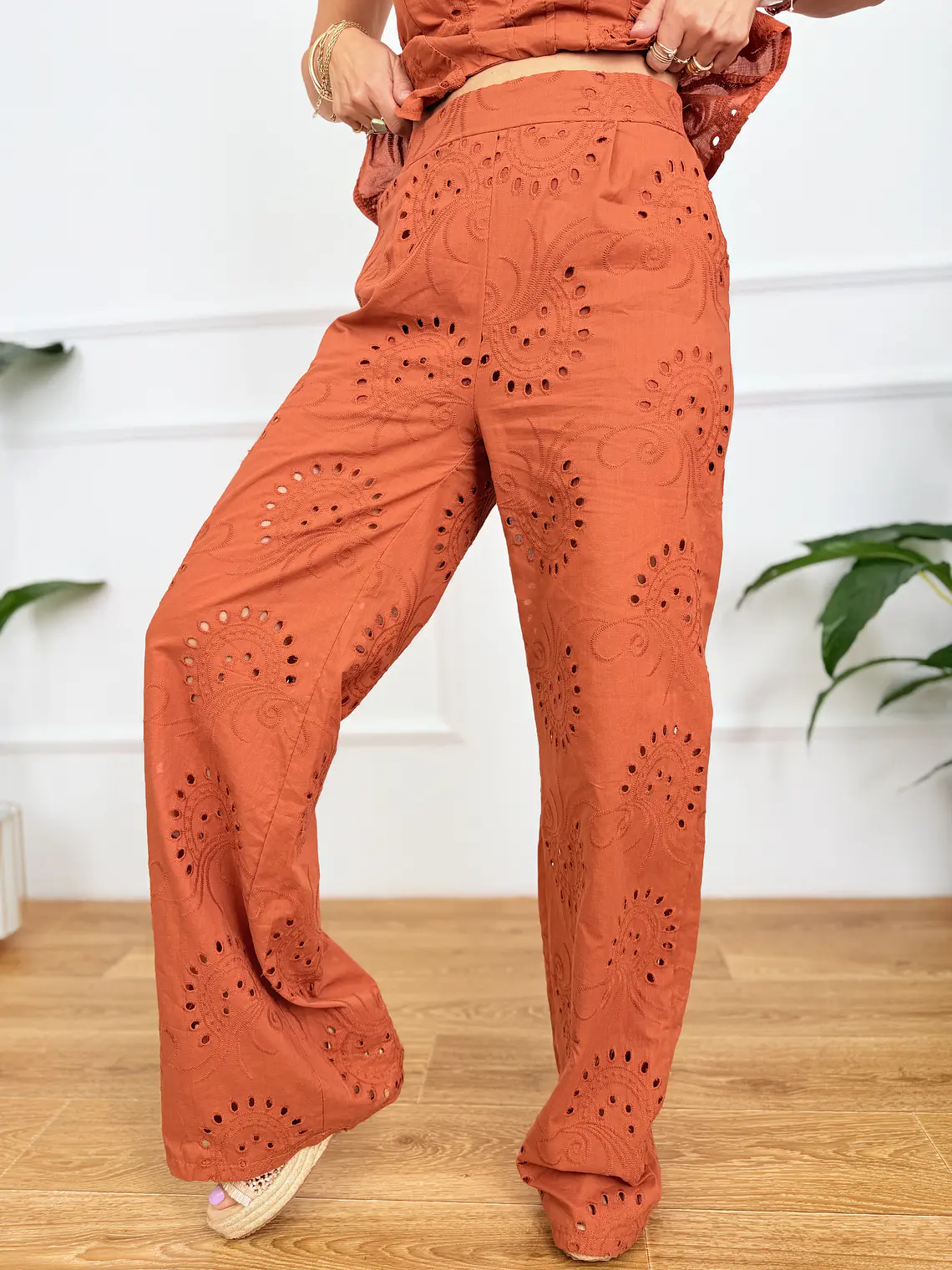 Yvonni Set Ekai 16085  5
