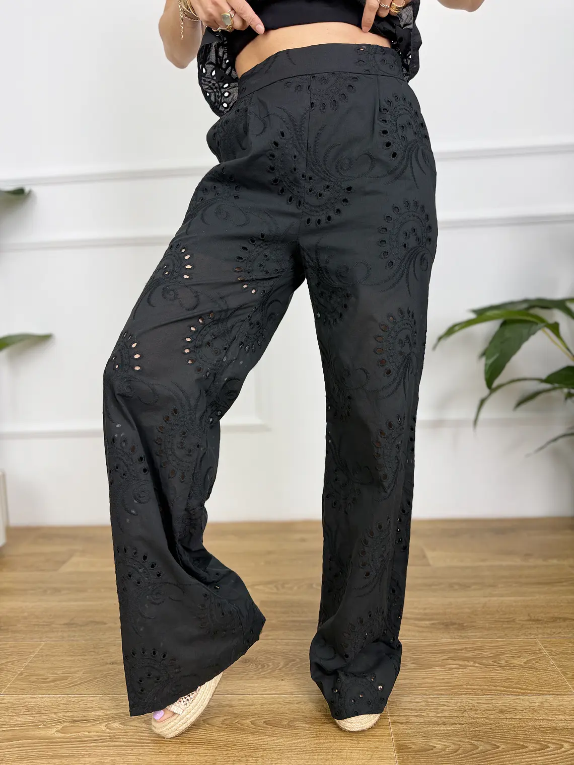 Yvonni Set Black 16085 5