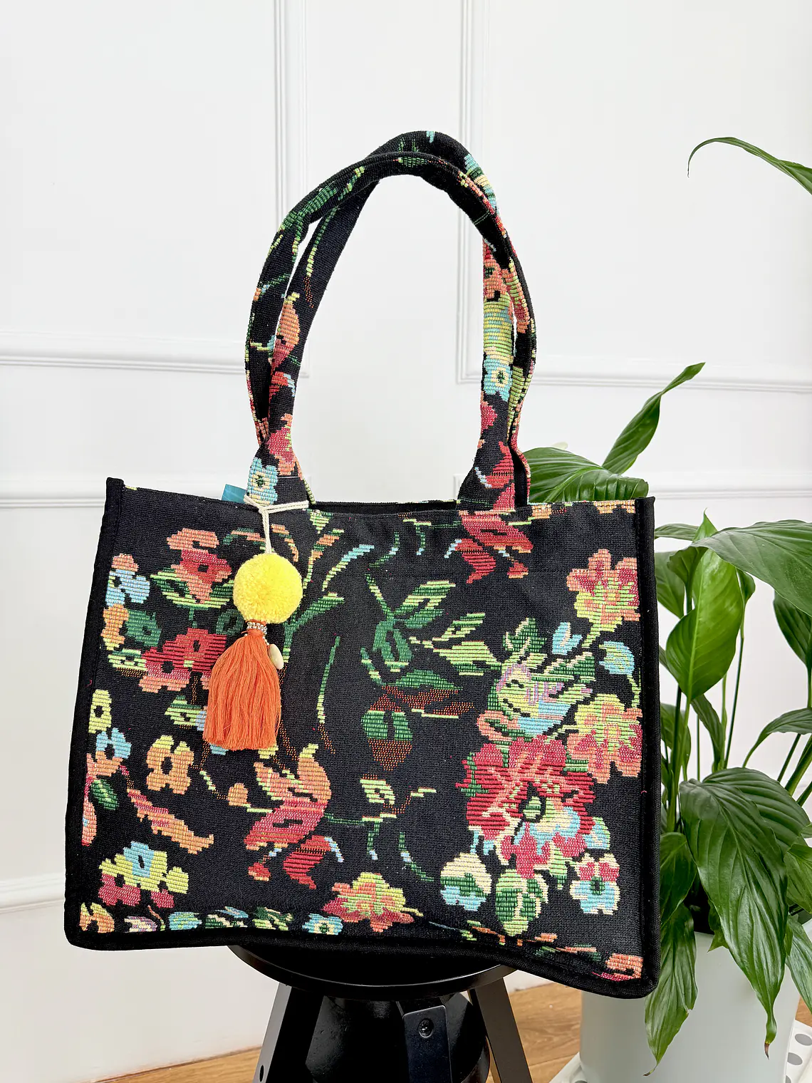 Murto Tote Bag 31-02 1