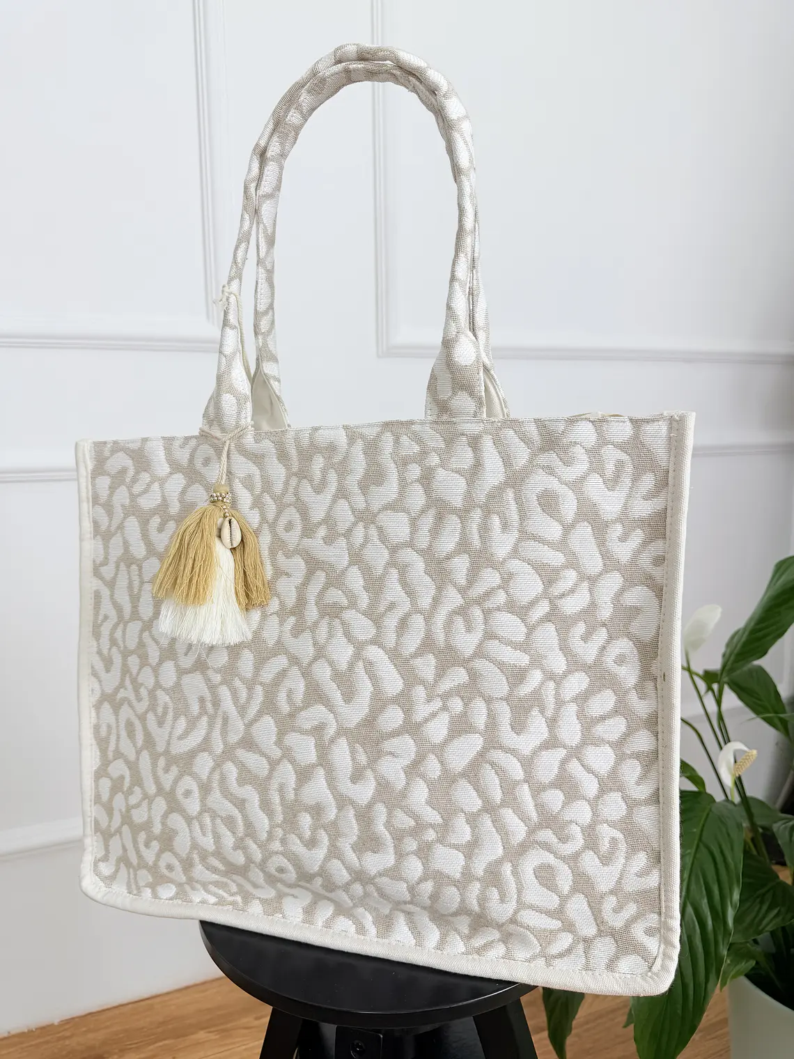 Kamari Tote Bag 40-04  3