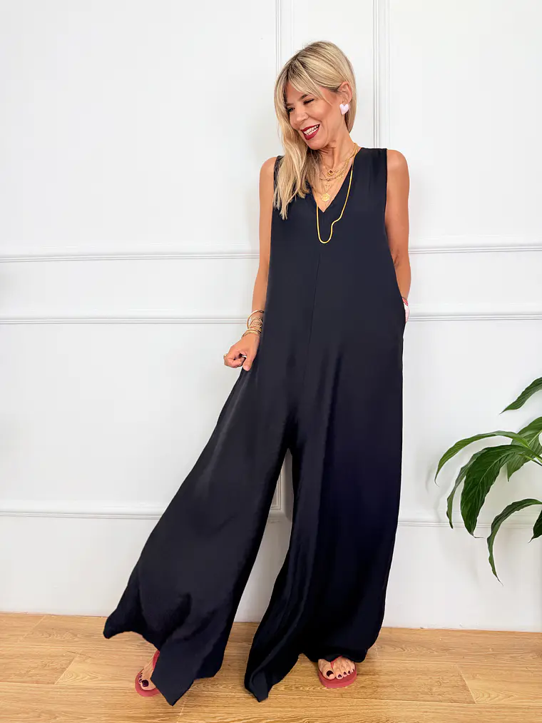 35319 Nena Jumpsuit black 2