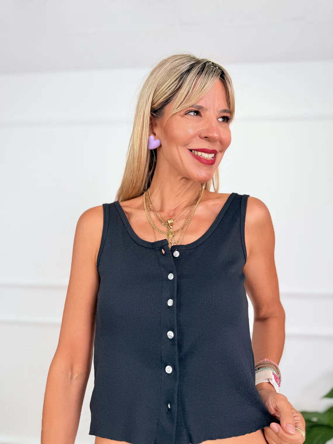 Lyon Top Black 1083  1