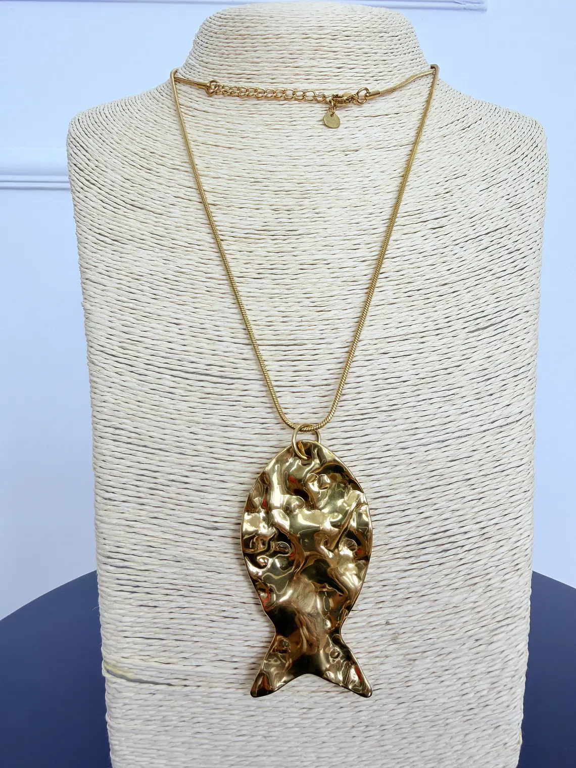 Vuthos Necklace 2