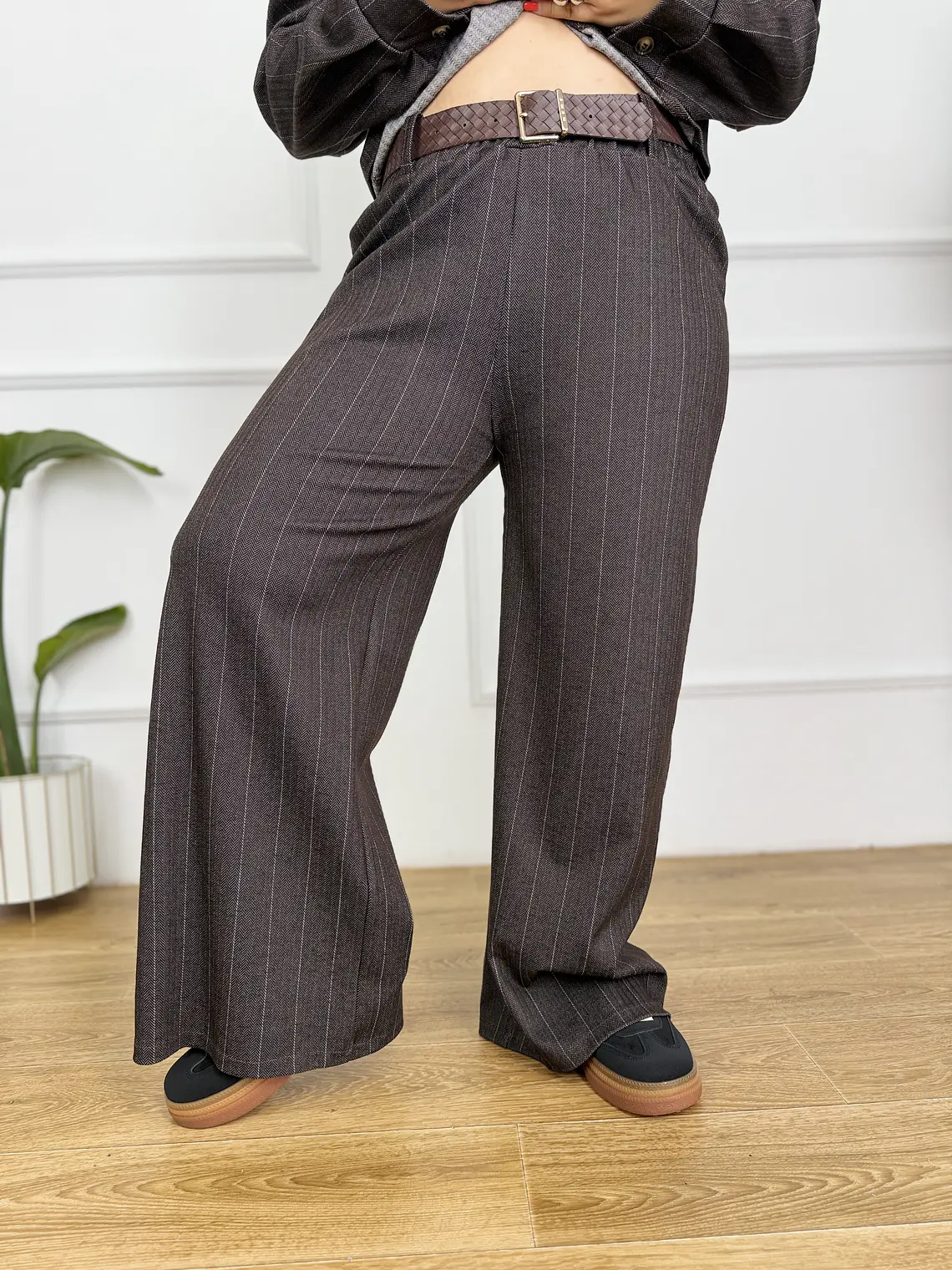 Daffodil Suit Brown 237193   6