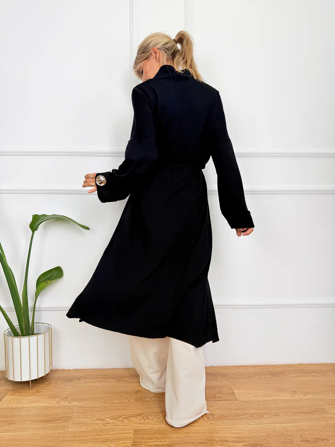 Tucker Cardigan Black 5268 2