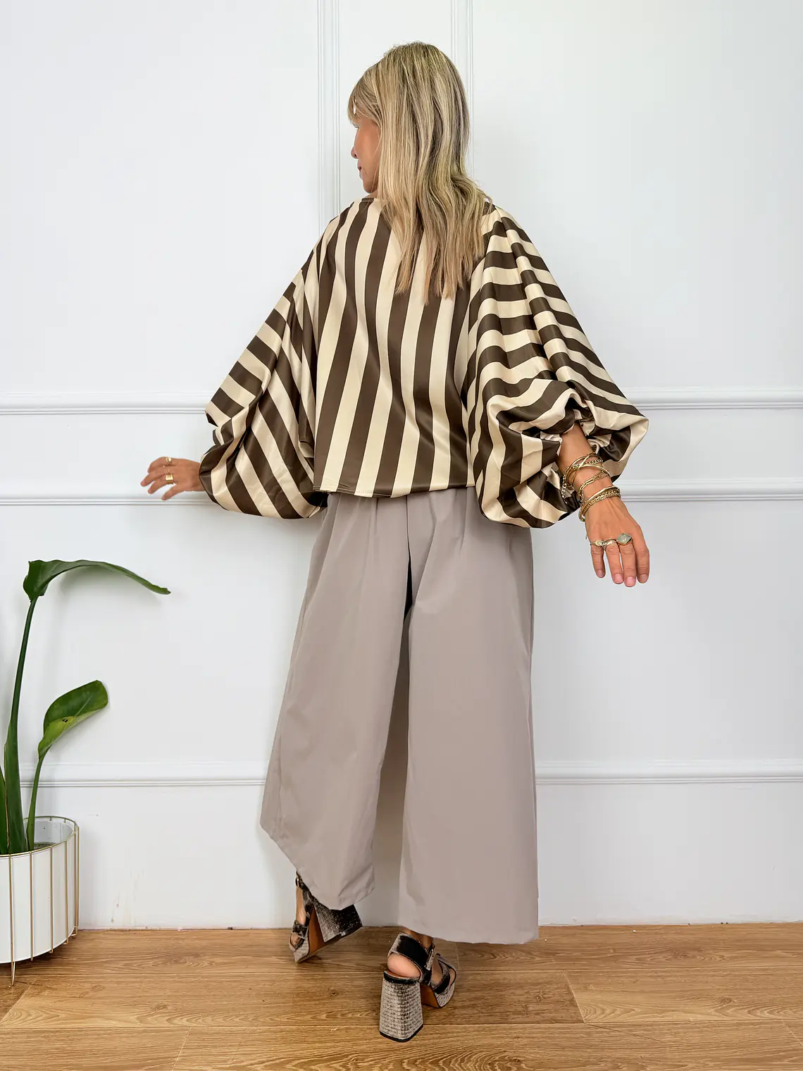 Evangeline Blouse Oil- Ivory (D) 61925    4