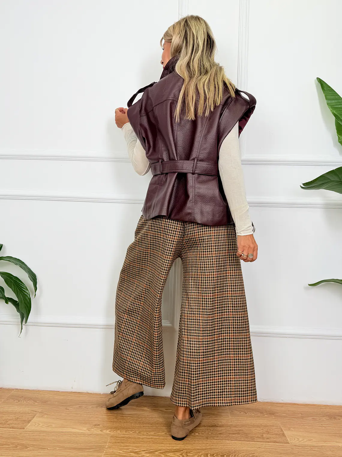 Winifred Leather Vest Wine 8752  4