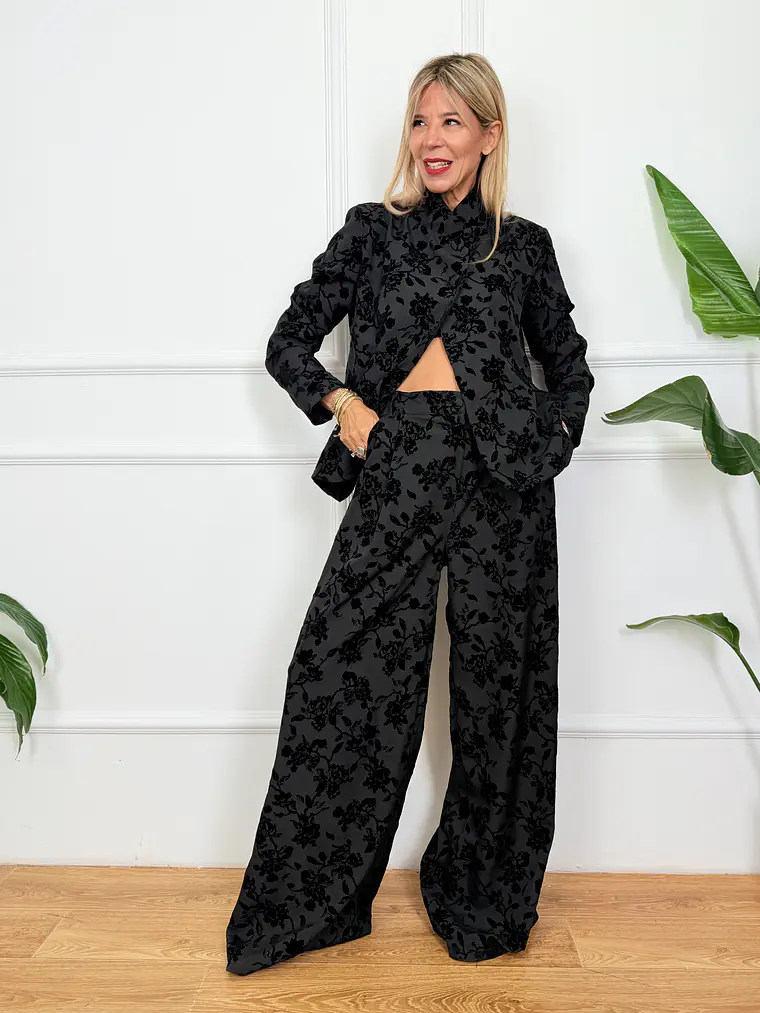 Agatha Suit Black 7177  2