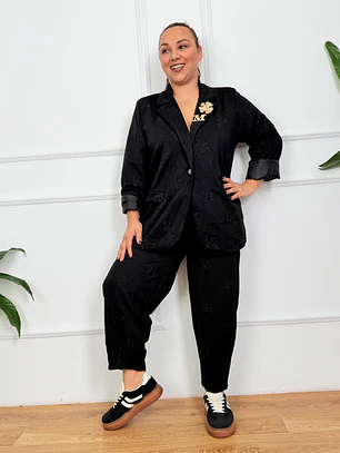Boudica Suit Black 7006