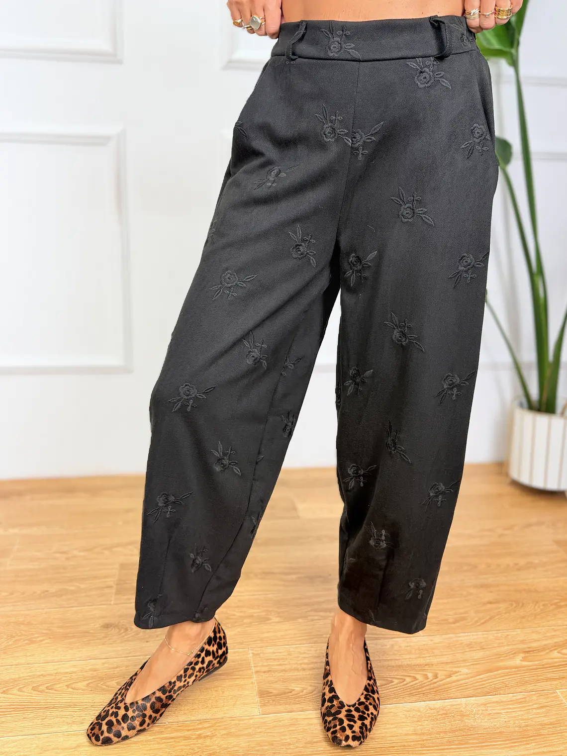 Boudica Suit Black 7006 6