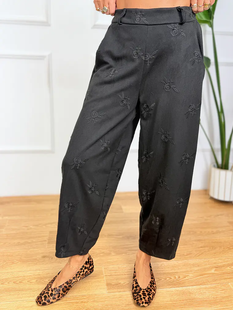 Boudica Suit Black 7006 6