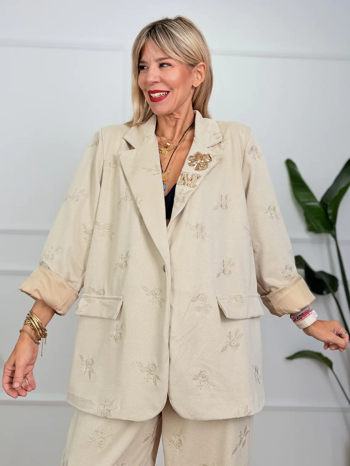 Boudica Suit Cream 7006  5