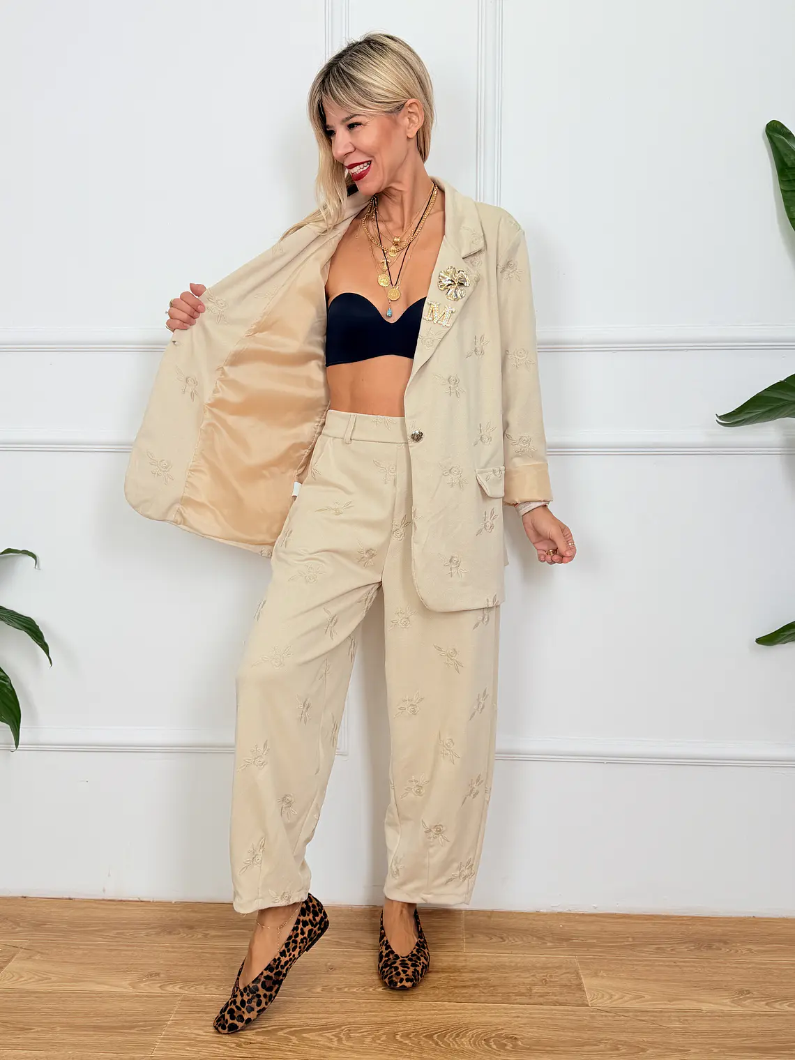 Boudica Suit Cream 7006  3