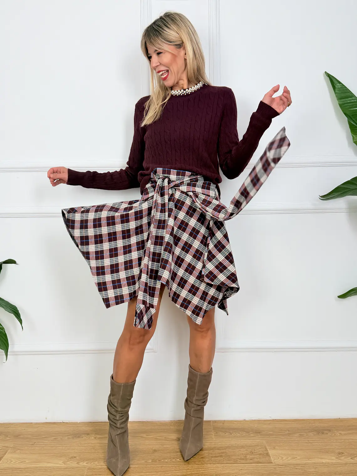 Ergon Skirt 2988 Wine/White 2