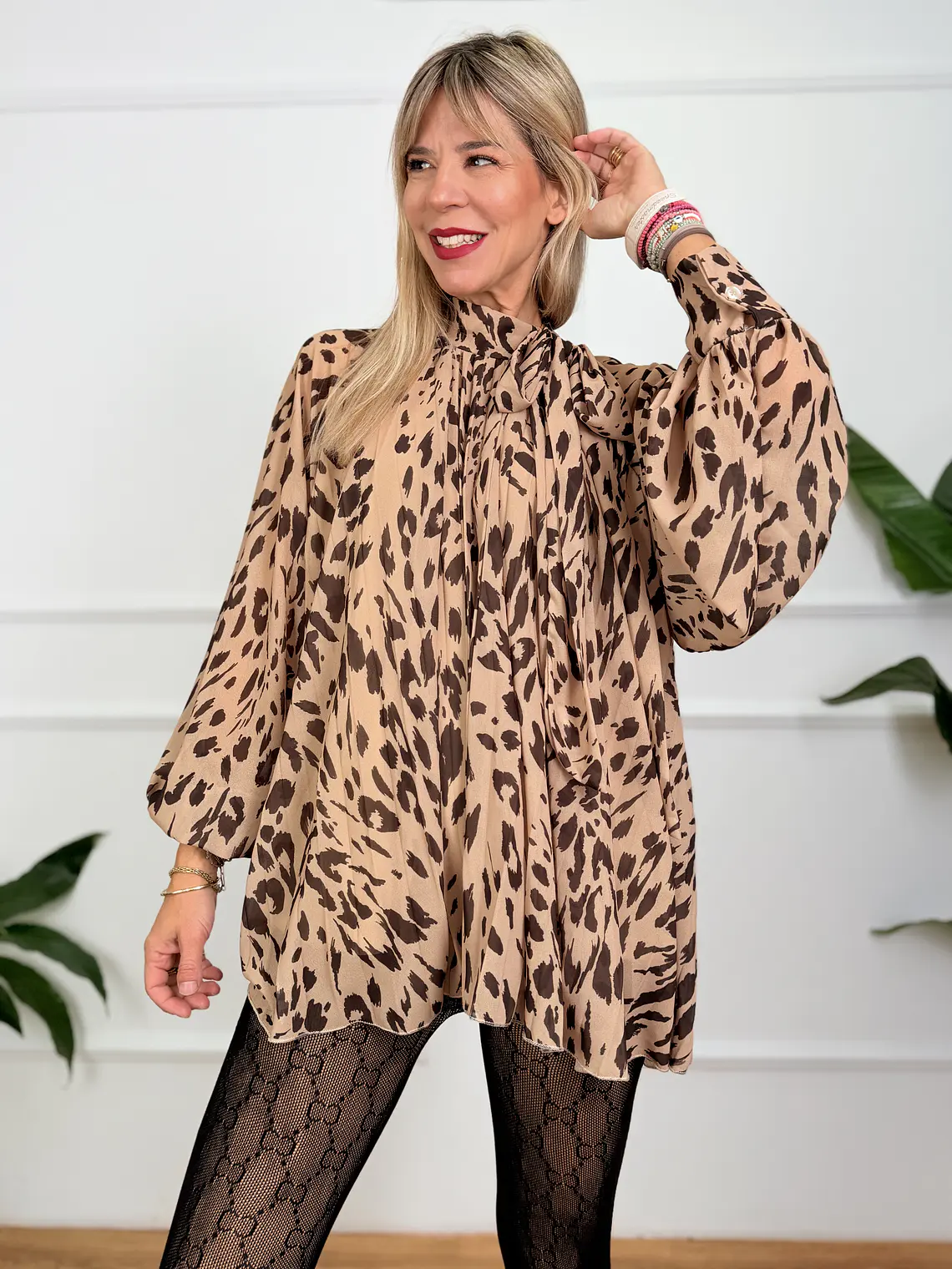 Cloves Blouse Beige 5582  1
